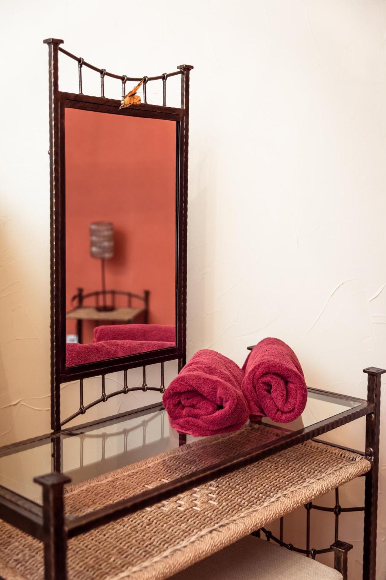Domaine D'Alcapies Bed & Breakfast Saint-Jean-d'Alcapies Bilik gambar